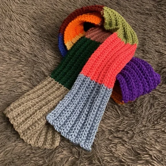 Knit scarf - Picture 3 of 5